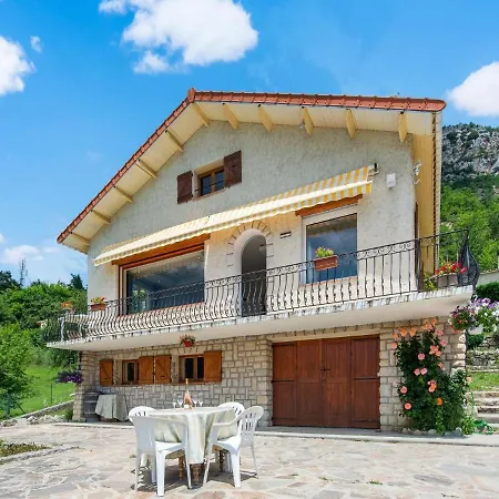 In Saint-julien Near Verdon Park * Saint-Julien-du-Verdon